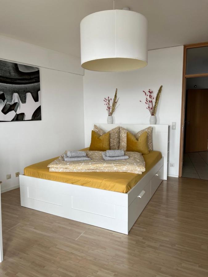 Cityapartment Im 33. Stock アウグスブルク エクステリア 写真