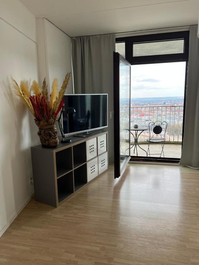 Cityapartment Im 33. Stock アウグスブルク エクステリア 写真