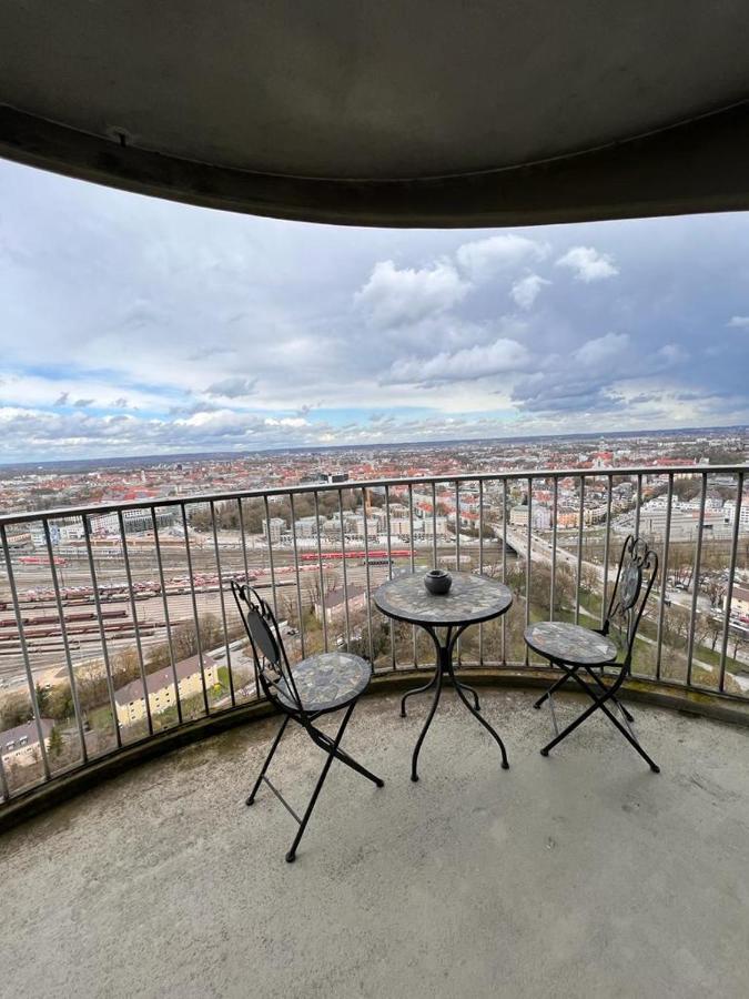 Cityapartment Im 33. Stock アウグスブルク エクステリア 写真