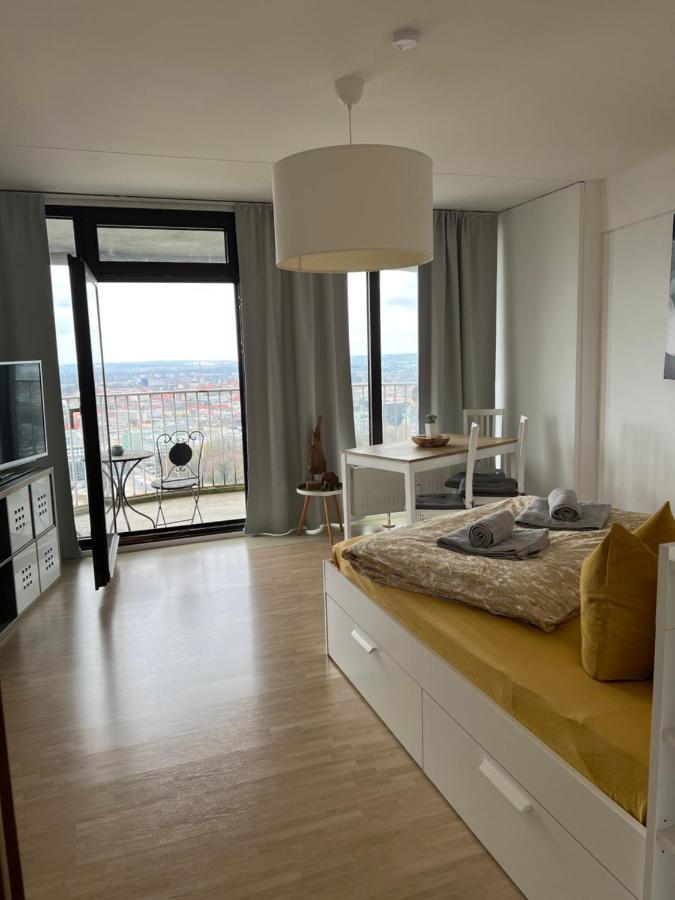 Cityapartment Im 33. Stock アウグスブルク エクステリア 写真